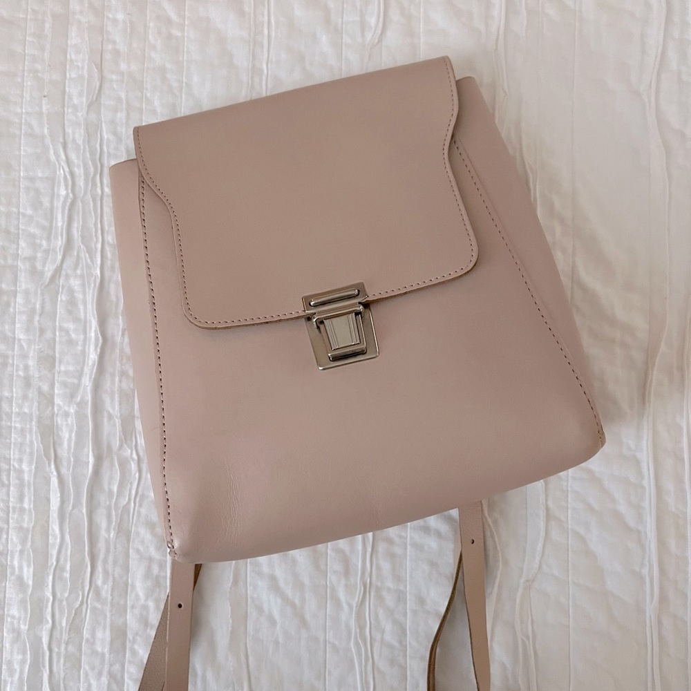 🩰 Brandy Melville | Pale Pink Satchel Backpack 🩰